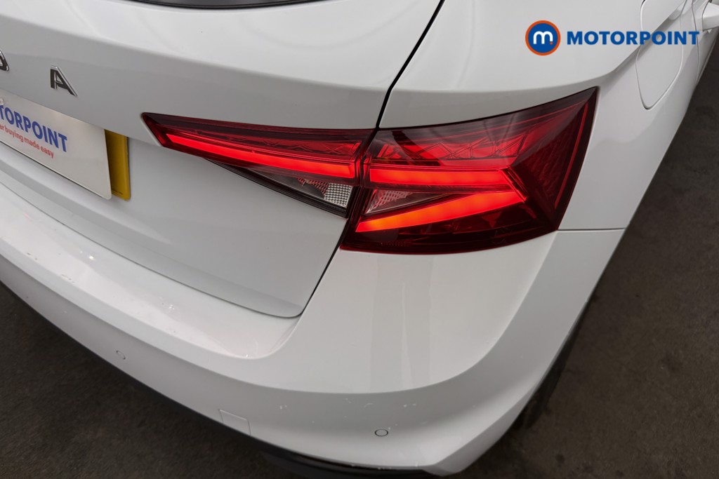 Skoda Fabia Colour Edition Manual Petrol Hatchback - Stock Number (1591090) - 10th supplementary image