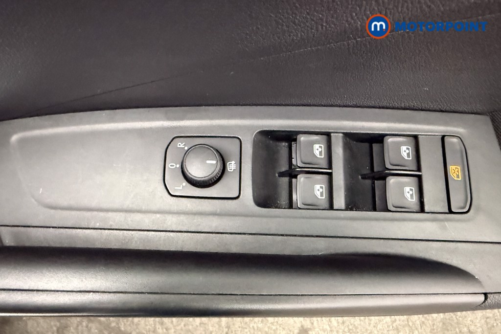 Skoda Fabia Colour Edition Manual Petrol Hatchback - Stock Number (1591090) - 18th supplementary image