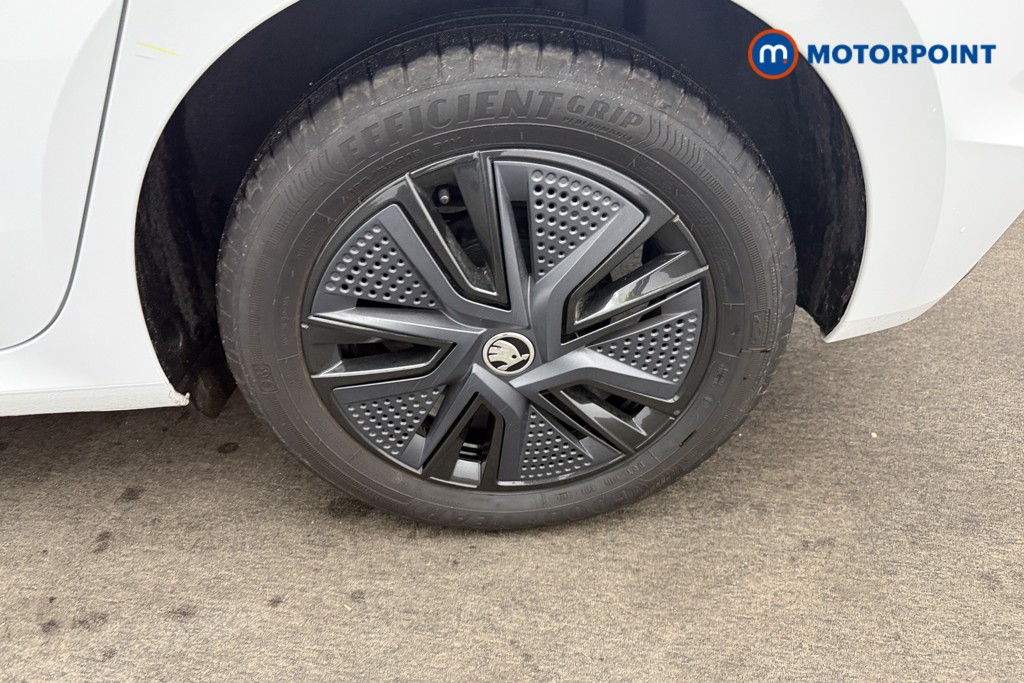 Skoda Fabia Colour Edition Manual Petrol Hatchback - Stock Number (1591090) - 33rd supplementary image