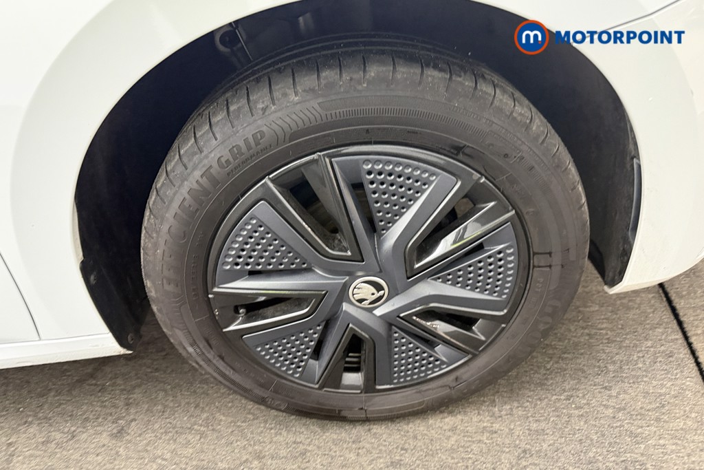 Skoda Fabia Colour Edition Manual Petrol Hatchback - Stock Number (1591090) - 35th supplementary image