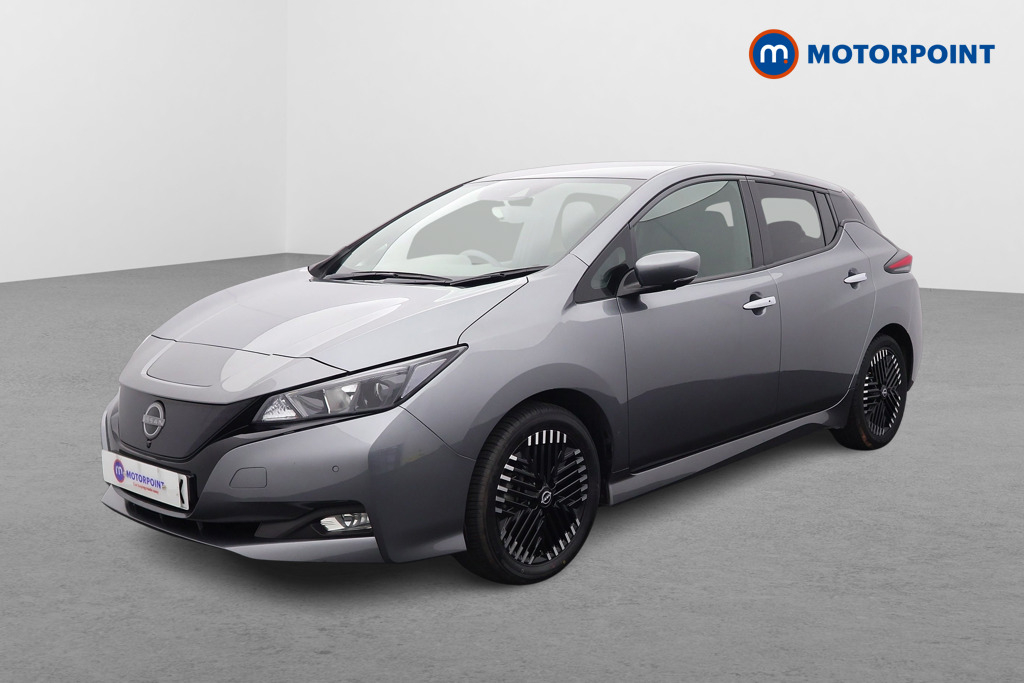 Nissan Leaf N-Connecta Automatic Electric Hatchback - Stock Number (1591255) - Passenger side front corner