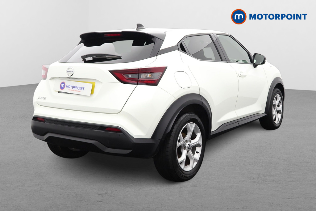 Nissan Juke N-Connecta Manual Petrol SUV - Stock Number (1591361) - Drivers side rear corner