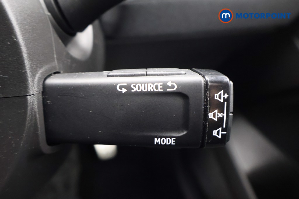 Renault Clio Esprit Alpine Automatic Petrol-Electric Hybrid Hatchback - Stock Number (1591635) - 5th supplementary image