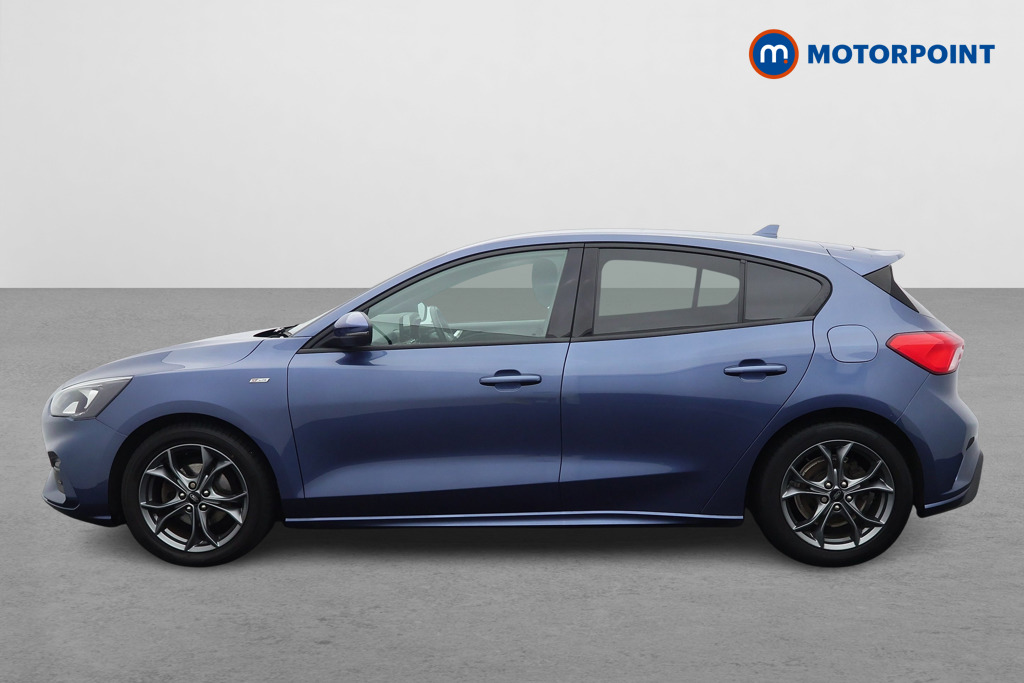 Ford Focus St-Line Manual Petrol Hatchback - Stock Number (1591846) - Passenger side