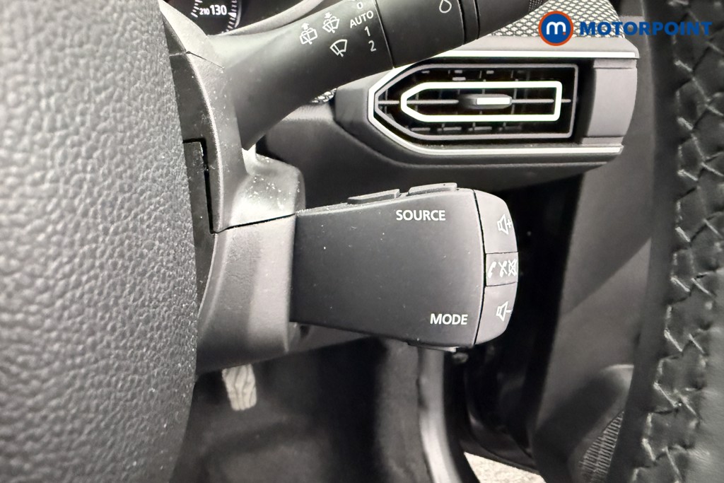 Dacia Sandero Expression Manual Petrol Hatchback - Stock Number (1592198) - 14th supplementary image