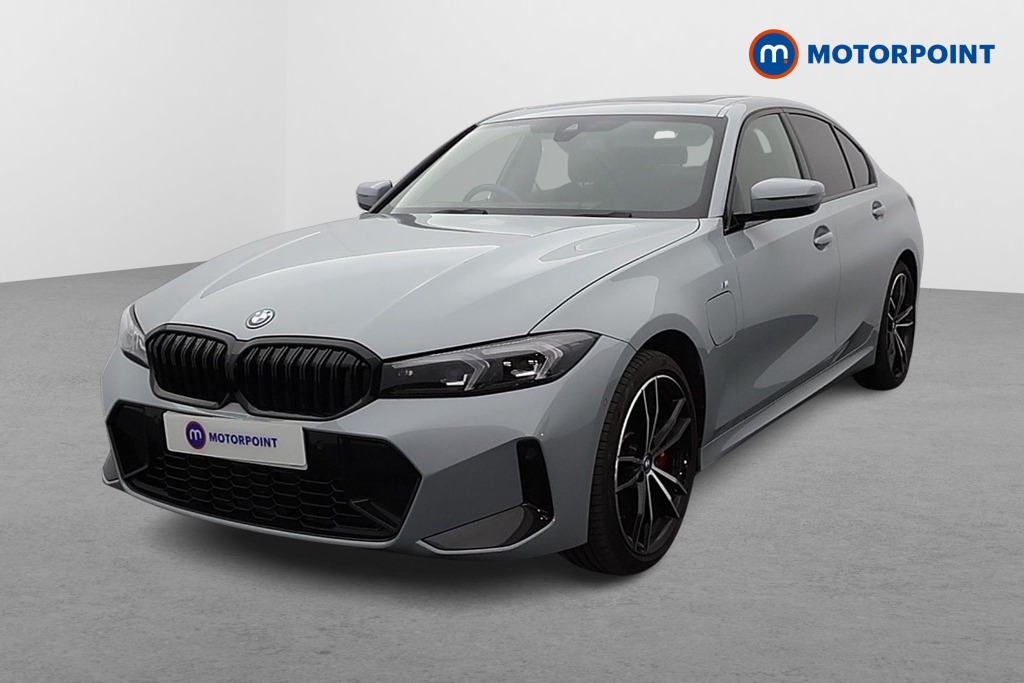 BMW 3 Series M Sport Automatic Petrol Plug-In Hybrid Saloon - Stock Number (1592239) - Passenger side front corner