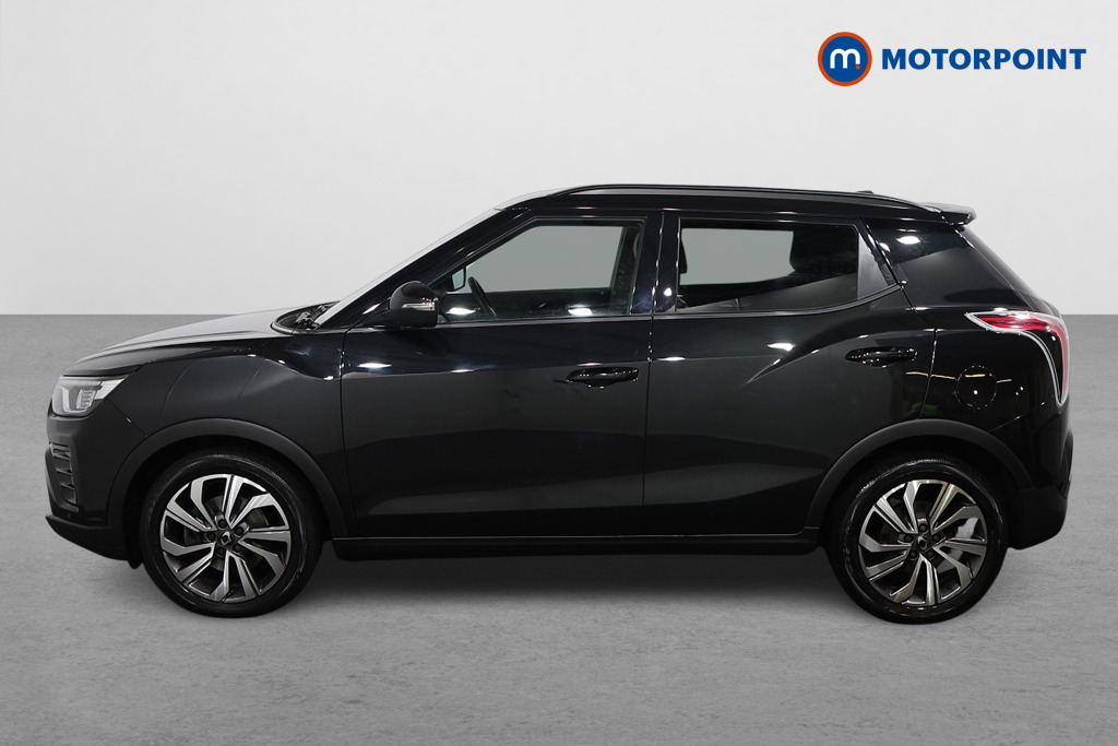 Ssangyong Tivoli Ultimate Automatic Petrol SUV - Stock Number (1593006) - Passenger side