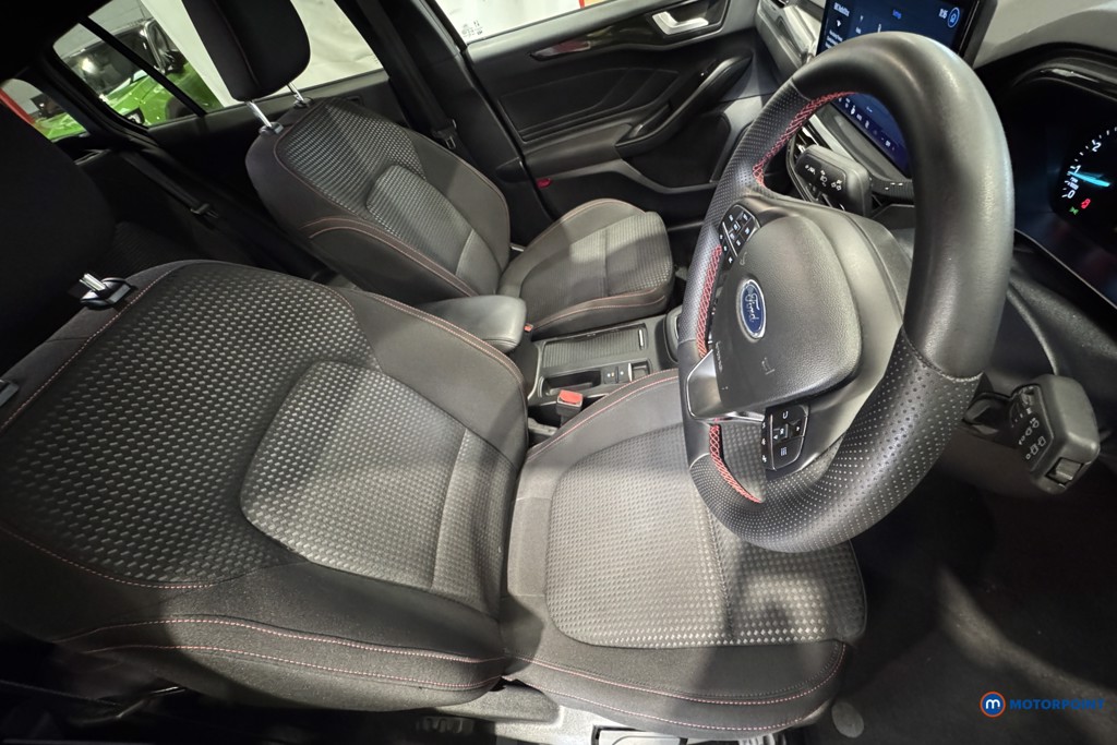 Ford Focus St-Line Manual Petrol Estate - Stock Number (1593363) - 5th supplementary image