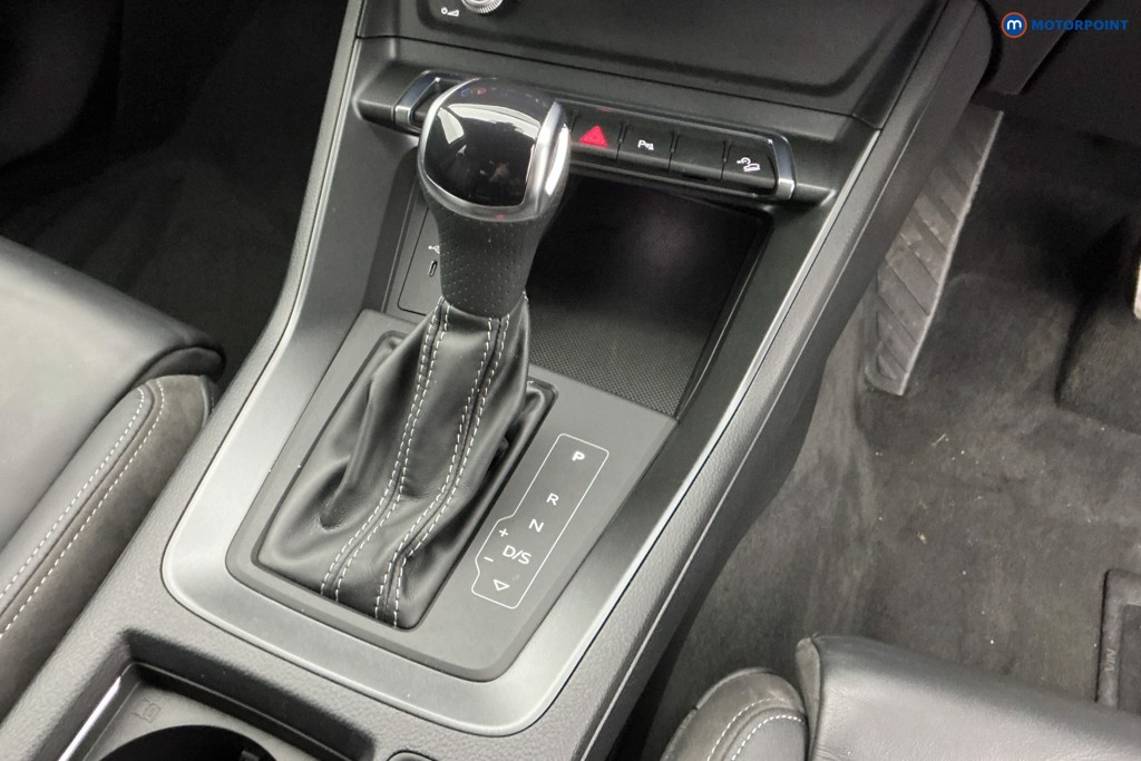 Audi Q3 Black Edition Automatic Petrol SUV - Stock Number (1593861) - 15th supplementary image