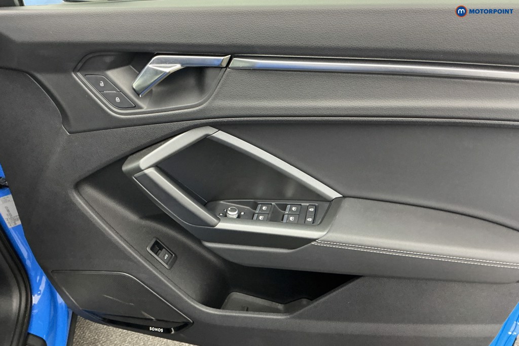 Audi Q3 Black Edition Automatic Petrol SUV - Stock Number (1593861) - 21st supplementary image