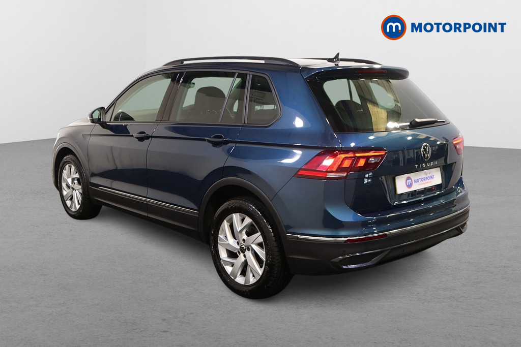 Volkswagen Tiguan Life Manual Diesel SUV - Stock Number (1594643) - Passenger side rear corner