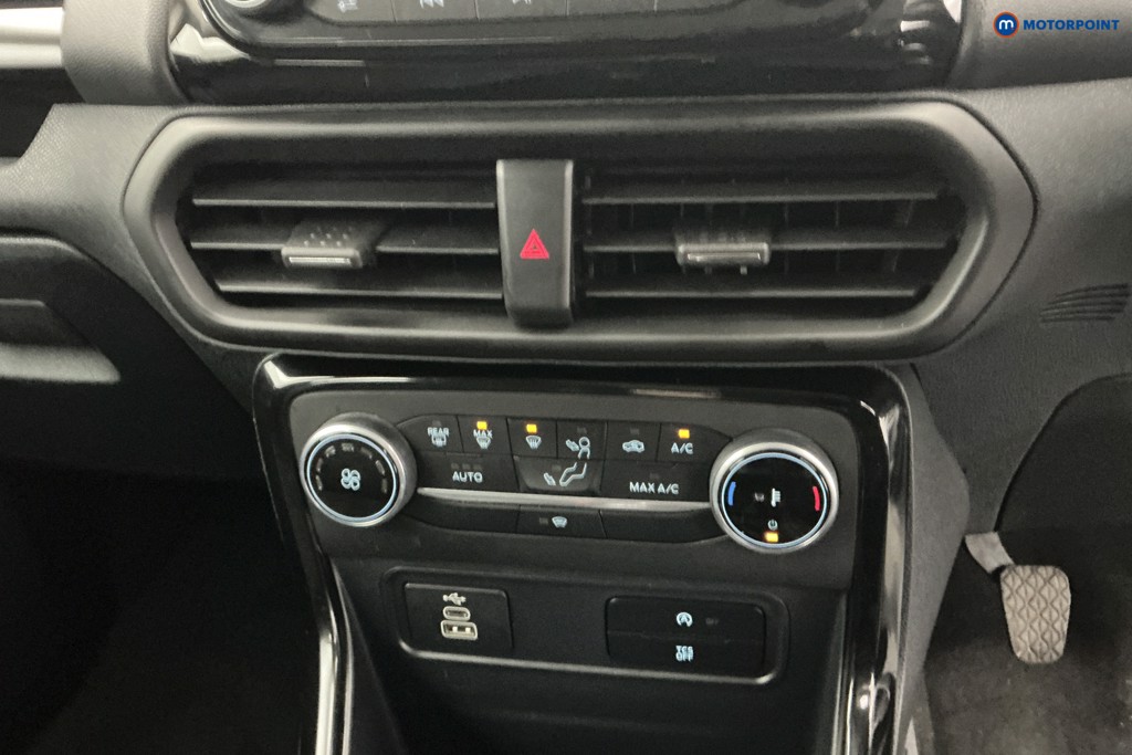 Ford Ecosport Titanium Manual Petrol SUV - Stock Number (1594697) - 18th supplementary image