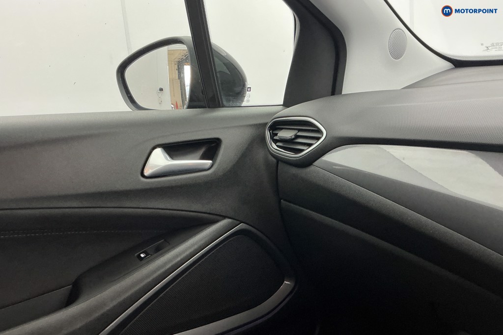 Vauxhall Crossland Ultimate Manual Diesel SUV - Stock Number (1594699) - 18th supplementary image