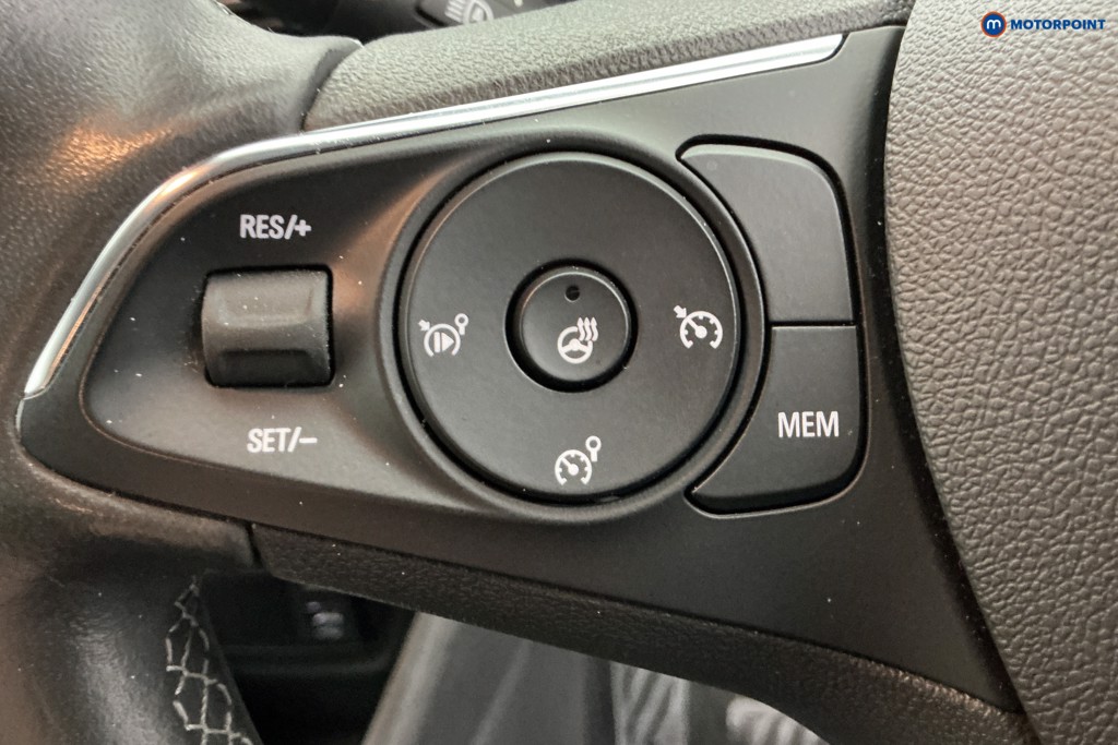 Vauxhall Crossland Ultimate Manual Diesel SUV - Stock Number (1594699) - 19th supplementary image