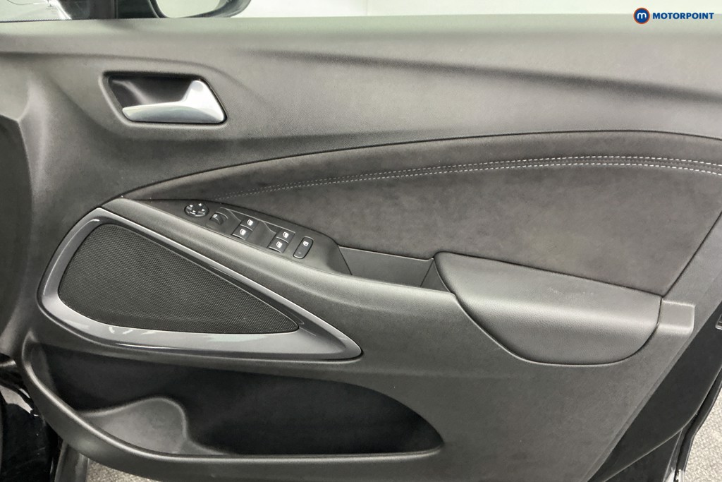 Vauxhall Crossland Ultimate Manual Diesel SUV - Stock Number (1594699) - 22nd supplementary image