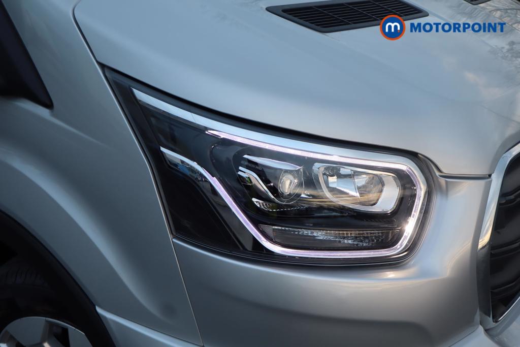 Ford Transit Limited Automatic Diesel Medium Roof Van - Stock Number (1594788) - 8th supplementary image