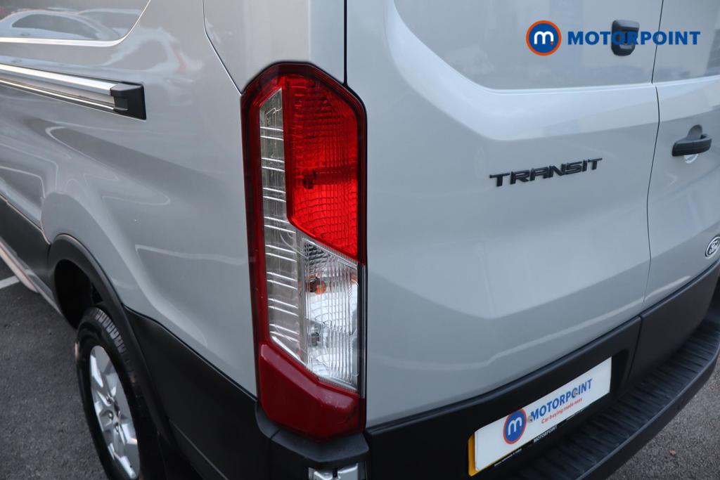Ford Transit Limited Automatic Diesel Medium Roof Van - Stock Number (1594788) - 16th supplementary image
