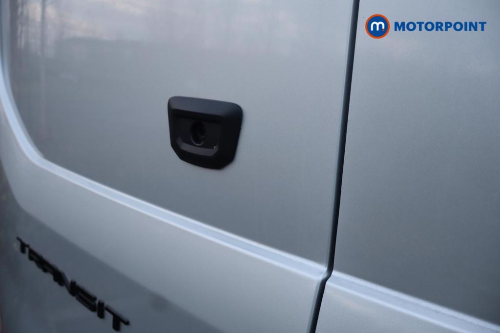 Ford Transit Limited Automatic Diesel Medium Roof Van - Stock Number (1594788) - 18th supplementary image
