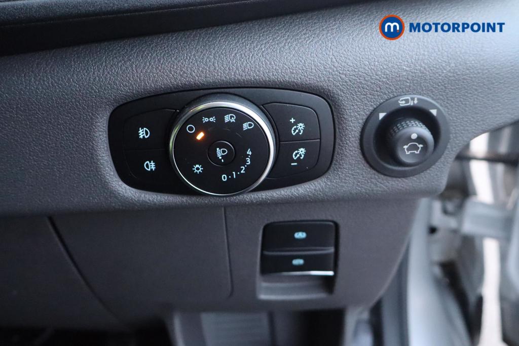 Ford Transit Limited Automatic Diesel Medium Roof Van - Stock Number (1594788) - Passenger side rear corner