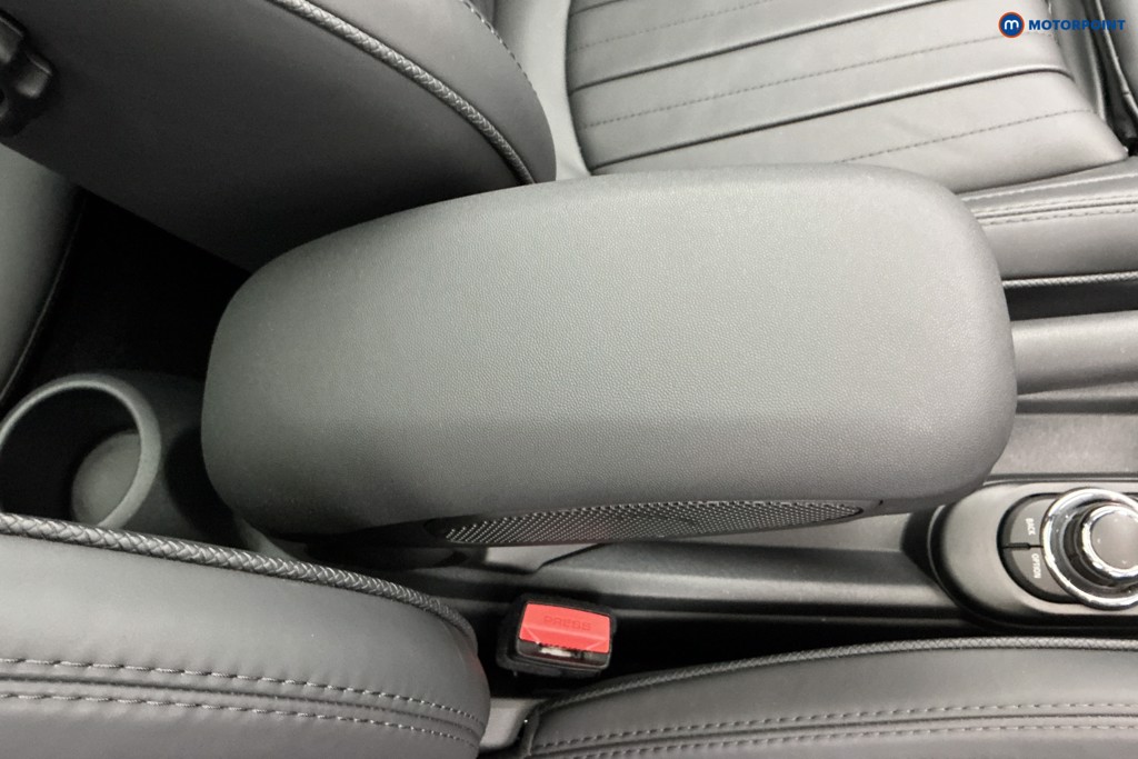 Mini Hatchback Cooper S Exclusive Automatic Petrol Hatchback - Stock Number (1595657) - 12th supplementary image