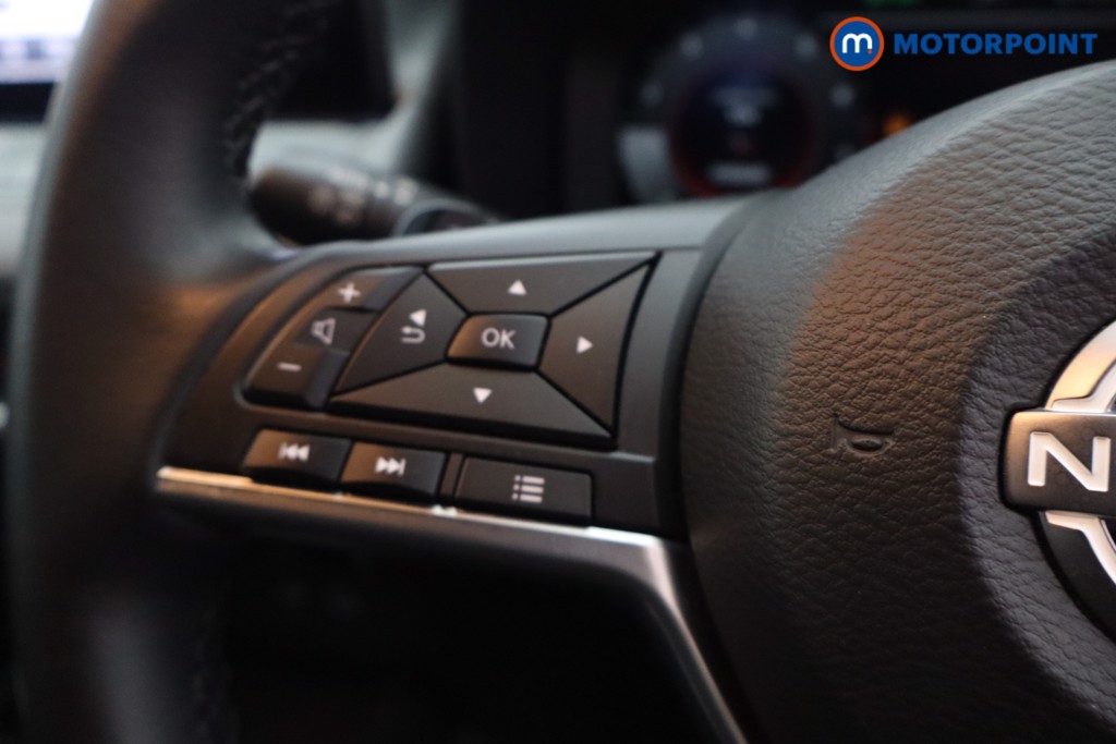 Nissan Juke N-Connecta Automatic Petrol SUV - Stock Number (1595676) - 3rd supplementary image