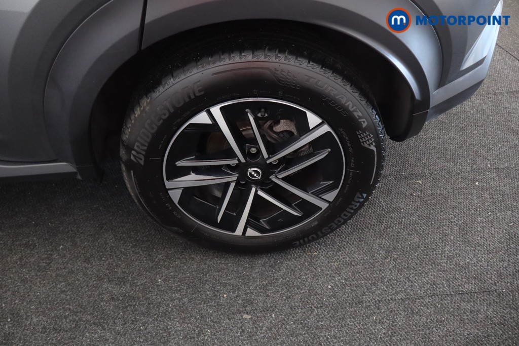 Nissan Juke N-Connecta Automatic Petrol SUV - Stock Number (1595676) - 20th supplementary image