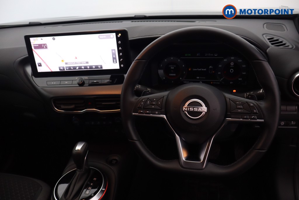 Nissan Juke N-Connecta Automatic Petrol SUV - Stock Number (1595676) - 1st supplementary image