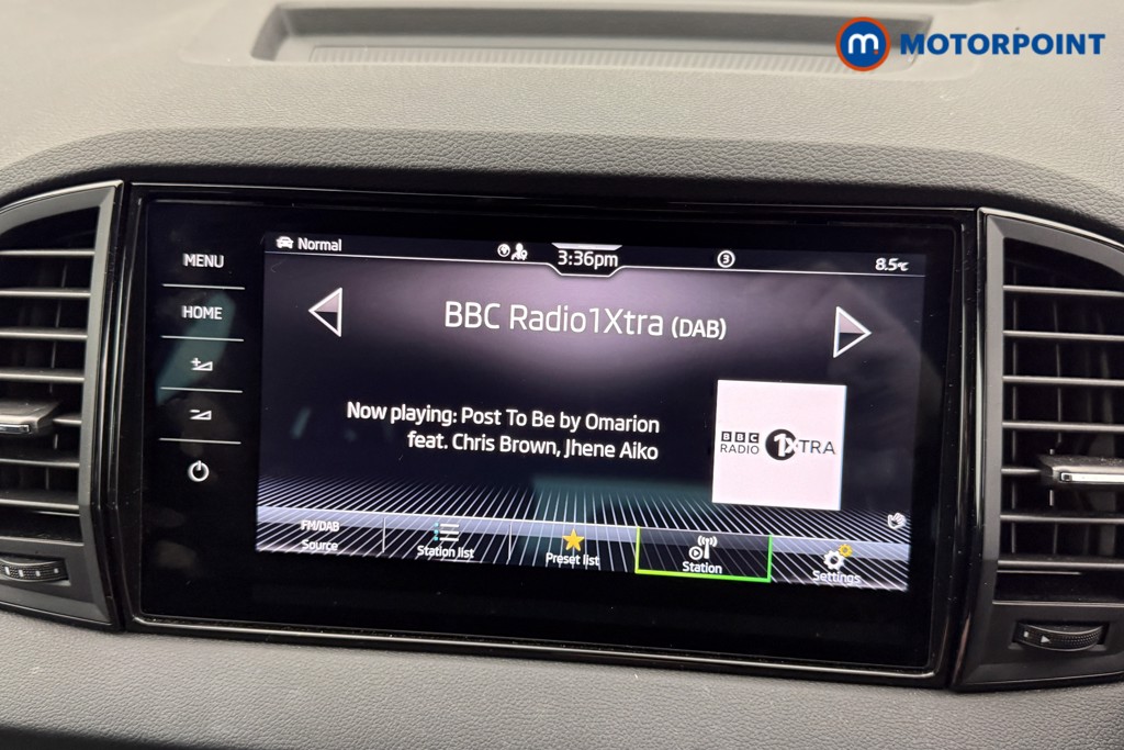 Skoda Karoq Sportline Edition Manual Petrol SUV - Stock Number (1595681) - 6th supplementary image