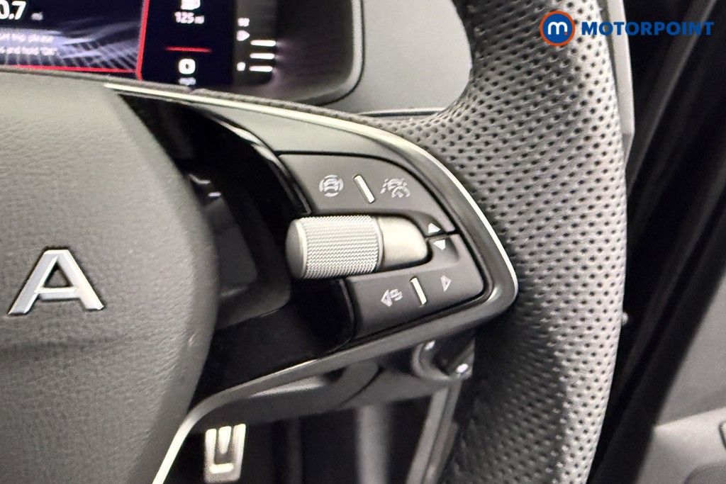 Skoda Karoq Sportline Edition Manual Petrol SUV - Stock Number (1595681) - 13th supplementary image