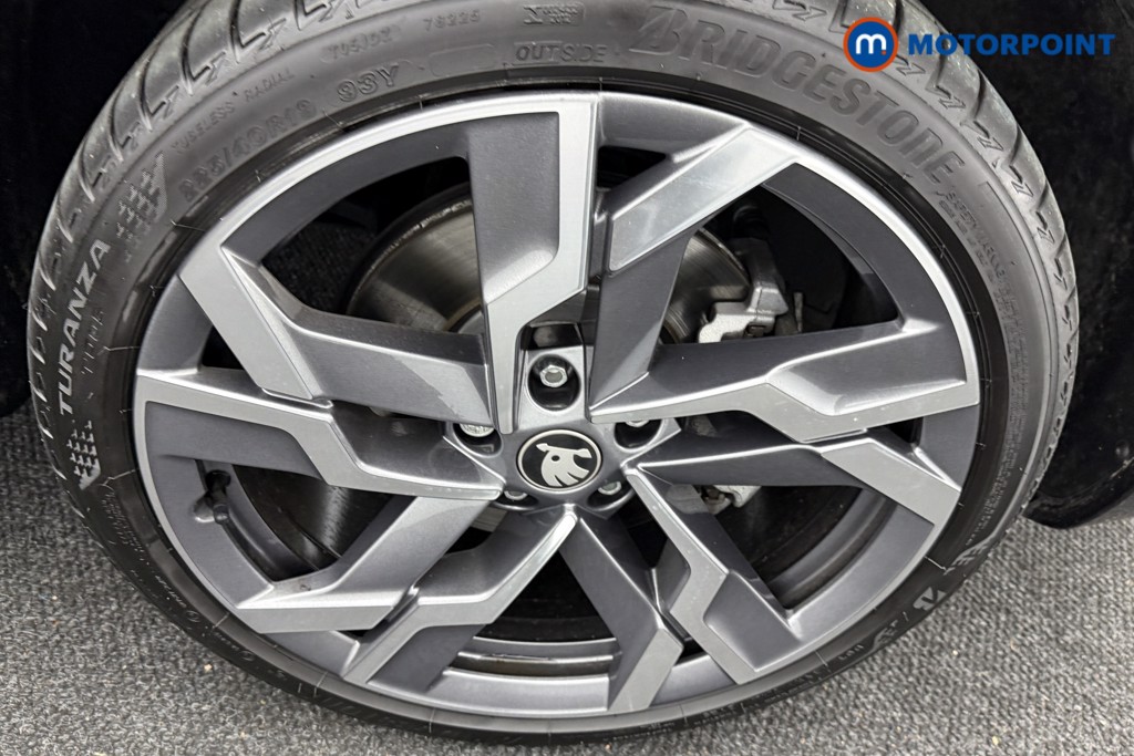 Skoda Karoq Sportline Edition Manual Petrol SUV - Stock Number (1595681) - 33rd supplementary image