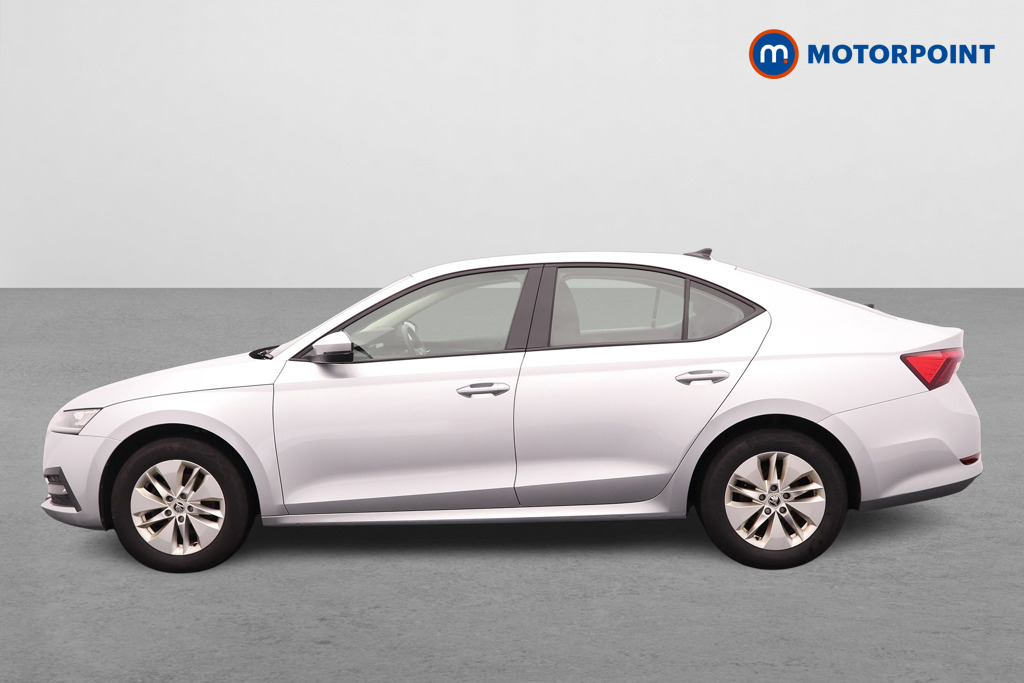 Skoda Octavia SE Manual Petrol Hatchback - Stock Number (1595749) - Passenger side