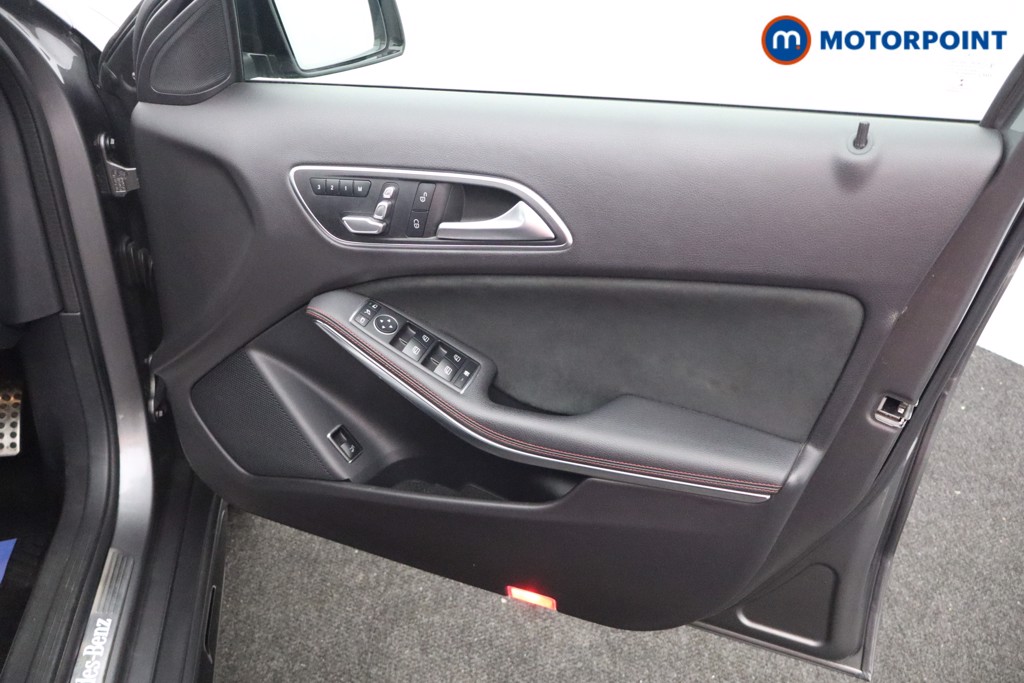 Mercedes-Benz GLA Amg Line Automatic Petrol SUV - Stock Number (1595791) - 11th supplementary image