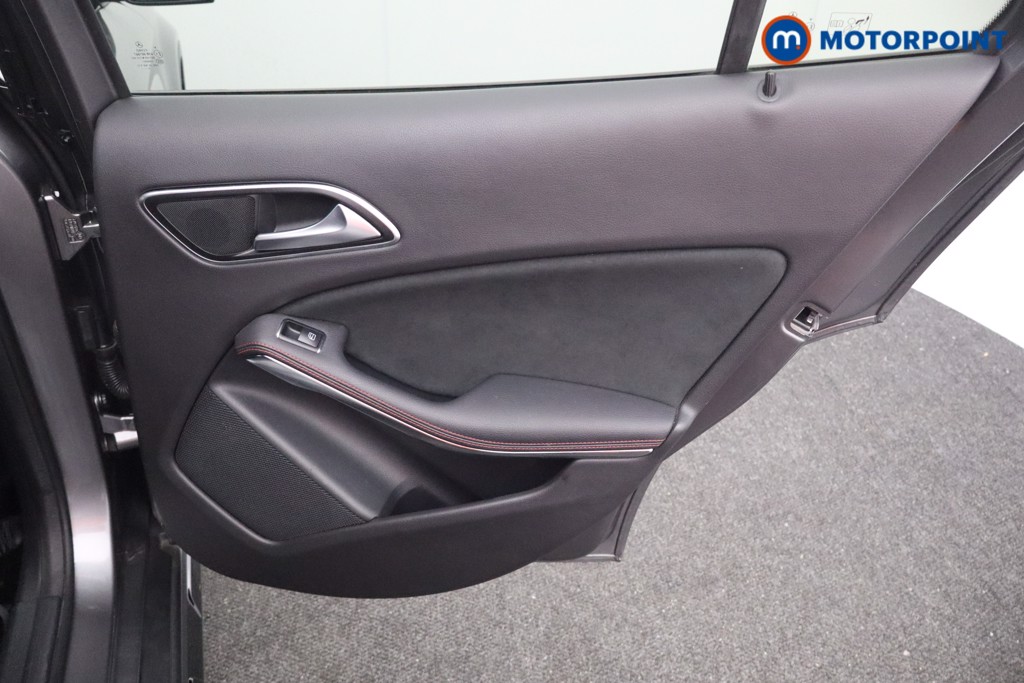 Mercedes-Benz GLA Amg Line Automatic Petrol SUV - Stock Number (1595791) - 17th supplementary image