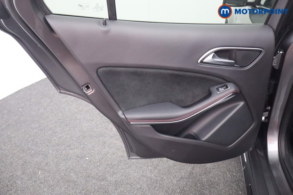 Mercedes-Benz GLA Amg Line Automatic Petrol SUV - Stock Number (1595791) - 18th supplementary image