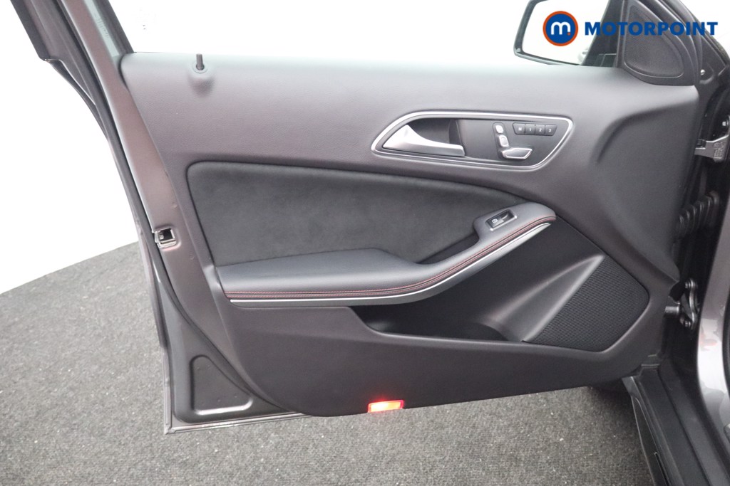 Mercedes-Benz GLA Amg Line Automatic Petrol SUV - Stock Number (1595791) - 19th supplementary image