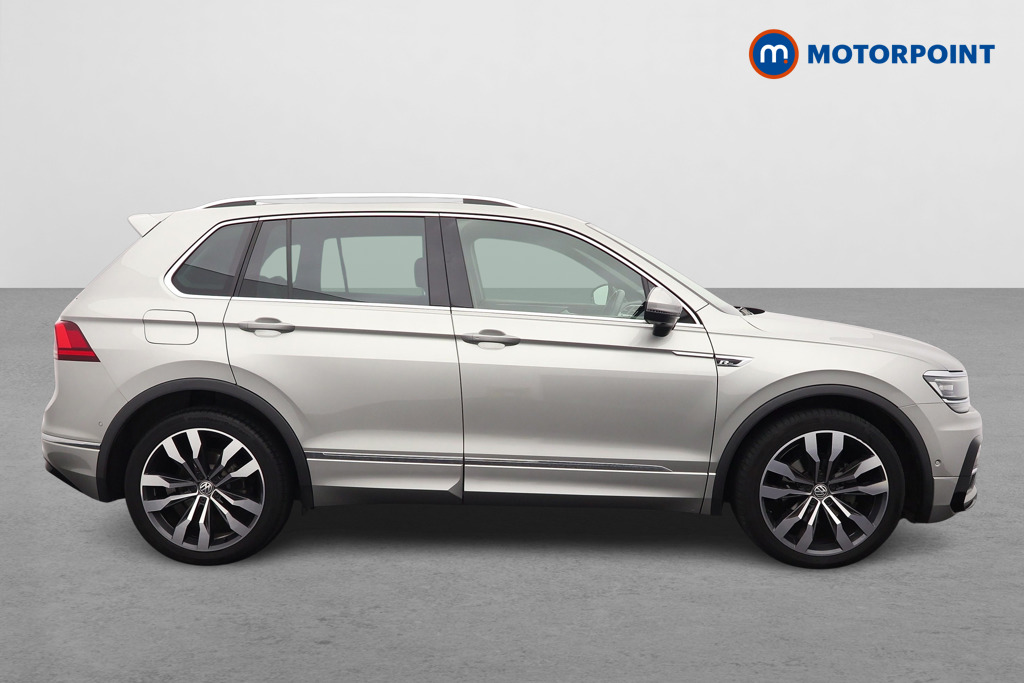 Volkswagen Tiguan R-Line Tech Automatic Diesel SUV - Stock Number (1596119) - Drivers side