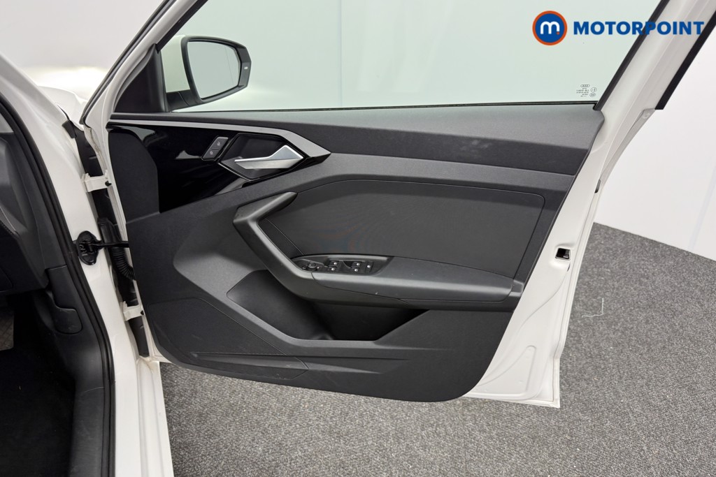 Audi A1 Technik Manual Petrol Hatchback - Stock Number (1596193) - 15th supplementary image