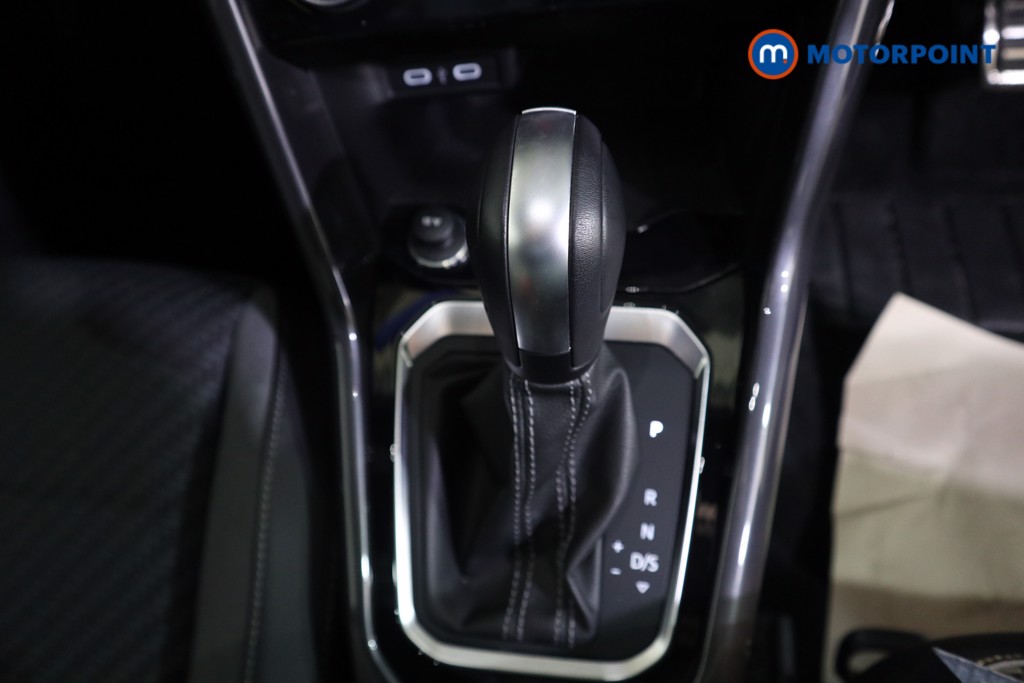 Volkswagen T-Roc R-Line Automatic Petrol SUV - Stock Number (1596277) - 9th supplementary image