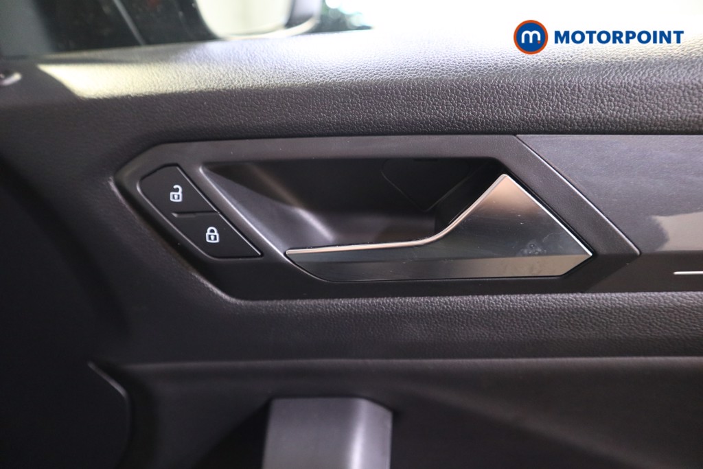 Volkswagen T-Roc R-Line Automatic Petrol SUV - Stock Number (1596277) - 14th supplementary image