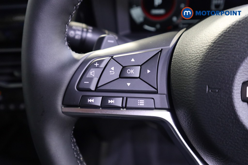 Nissan Juke Tekna Automatic Petrol SUV - Stock Number (1596487) - 5th supplementary image