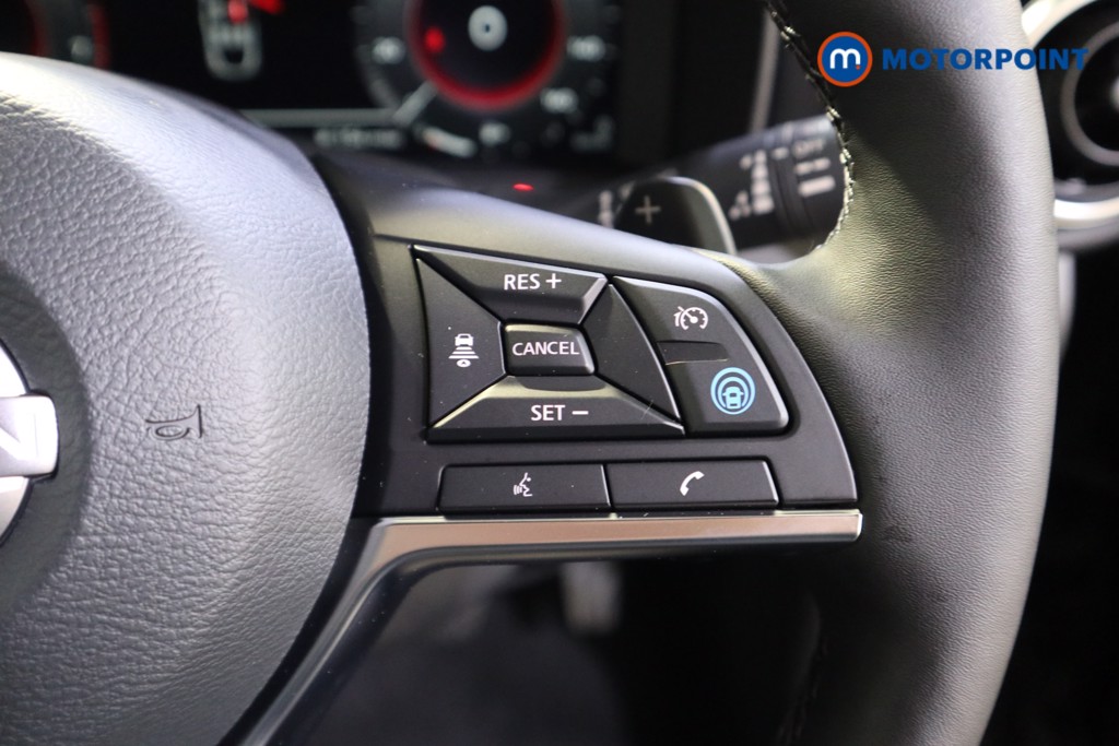 Nissan Juke Tekna Automatic Petrol SUV - Stock Number (1596487) - 6th supplementary image