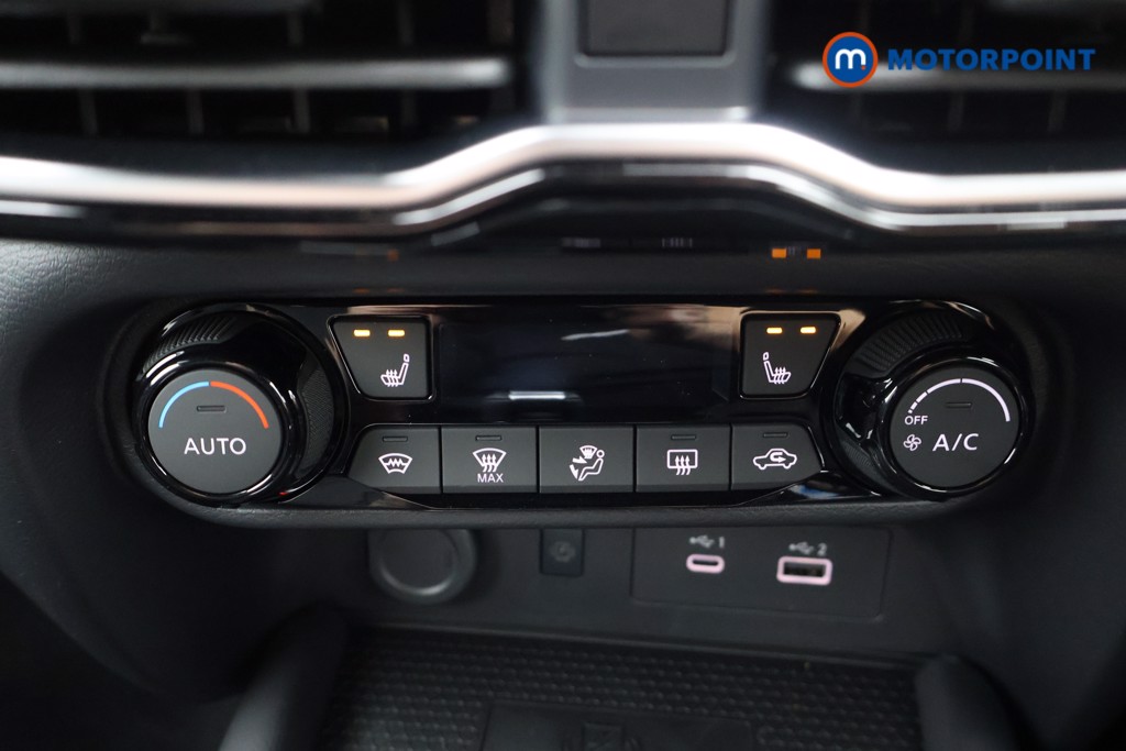 Nissan Juke Tekna Automatic Petrol SUV - Stock Number (1596671) - 6th supplementary image