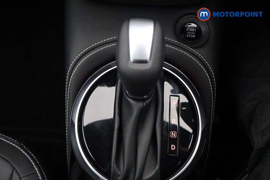 Nissan Juke Tekna Automatic Petrol SUV - Stock Number (1596671) - 7th supplementary image