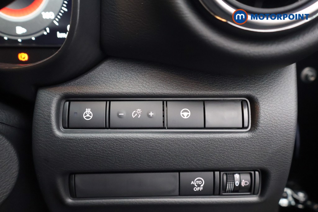 Nissan Juke Tekna Automatic Petrol SUV - Stock Number (1596671) - 11th supplementary image