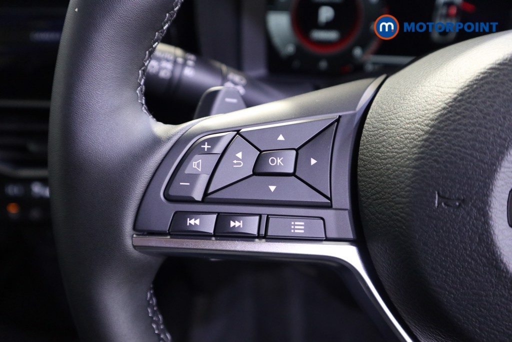 Nissan Juke Tekna Automatic Petrol SUV - Stock Number (1596687) - 5th supplementary image