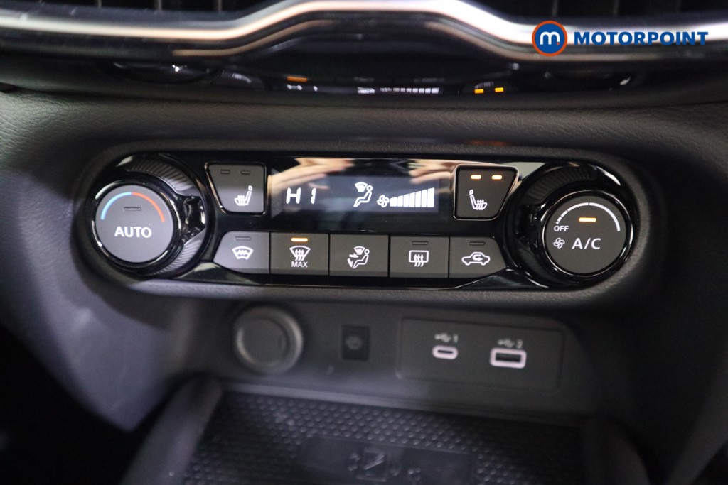 Nissan Juke Tekna Automatic Petrol SUV - Stock Number (1596687) - 7th supplementary image