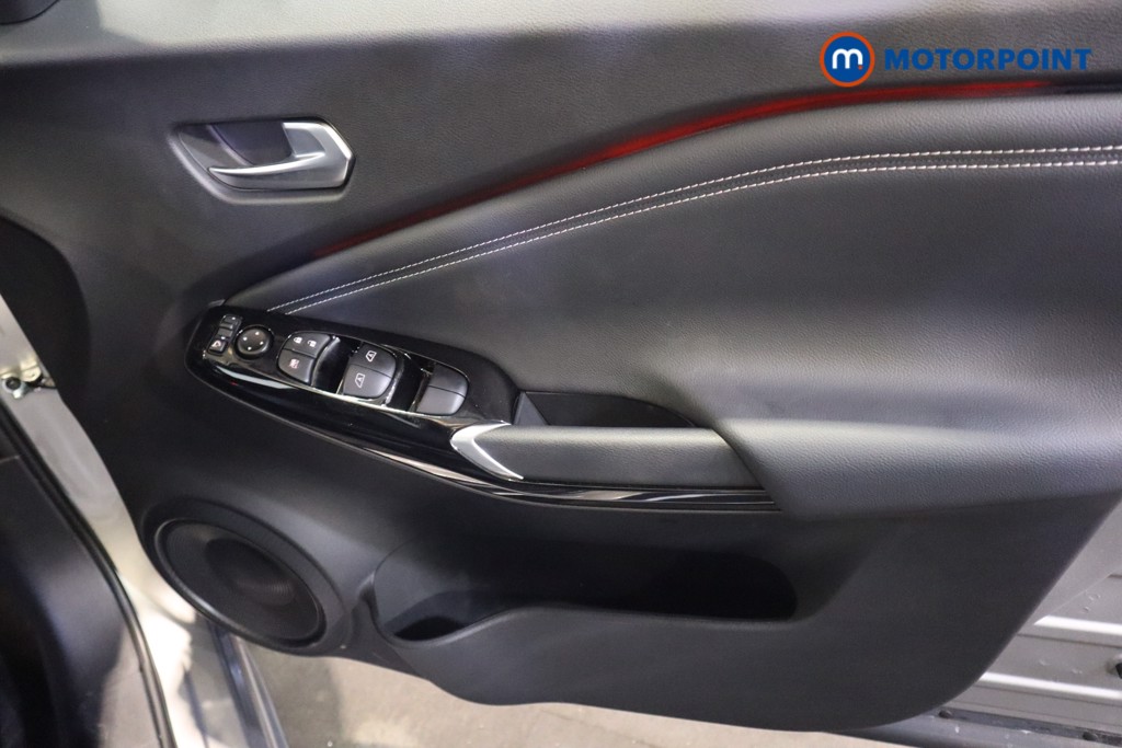 Nissan Juke Tekna Automatic Petrol SUV - Stock Number (1596733) - 13th supplementary image