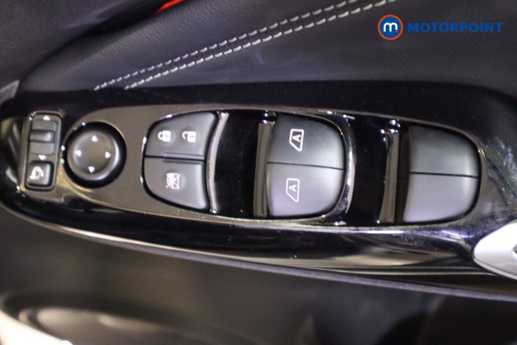 Nissan Juke Tekna Automatic Petrol SUV - Stock Number (1596733) - 15th supplementary image