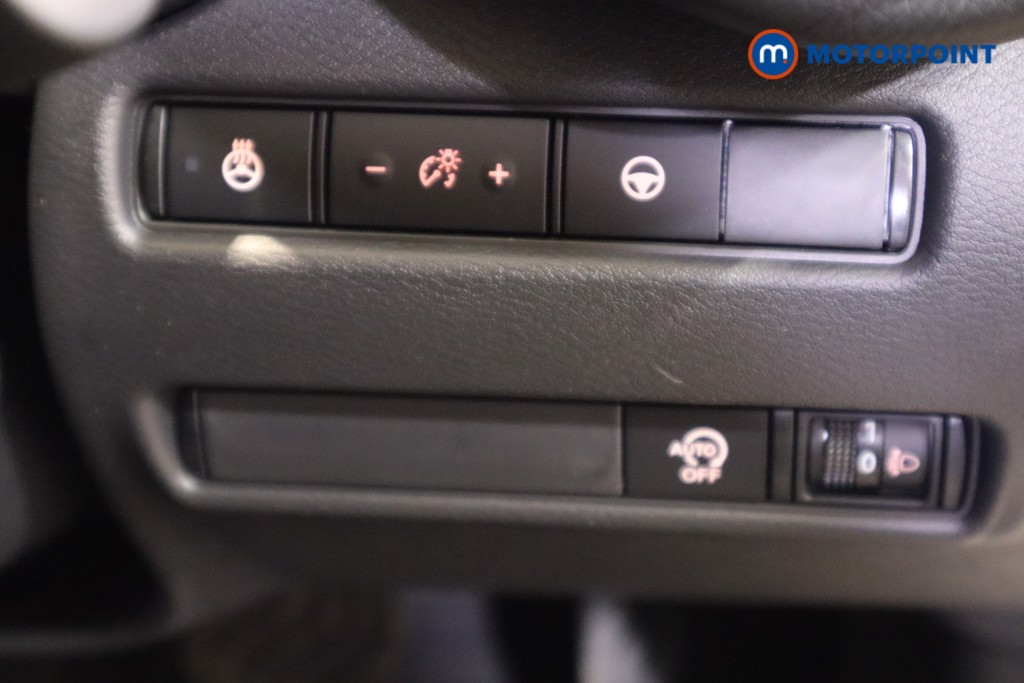 Nissan Juke Tekna Automatic Petrol SUV - Stock Number (1596733) - 16th supplementary image