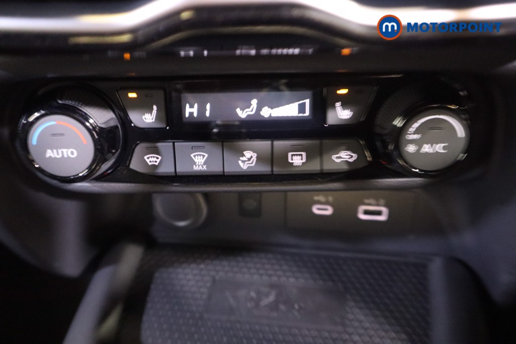 Nissan Juke Tekna Automatic Petrol SUV - Stock Number (1596733) - 20th supplementary image